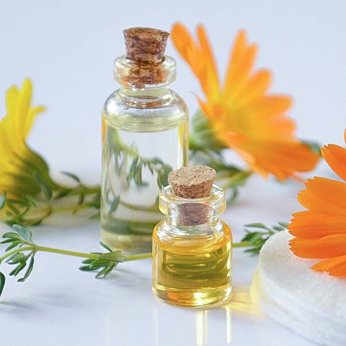 aromathérapie pot de crème composés aromatiques extraits de plantespharmacie Hache